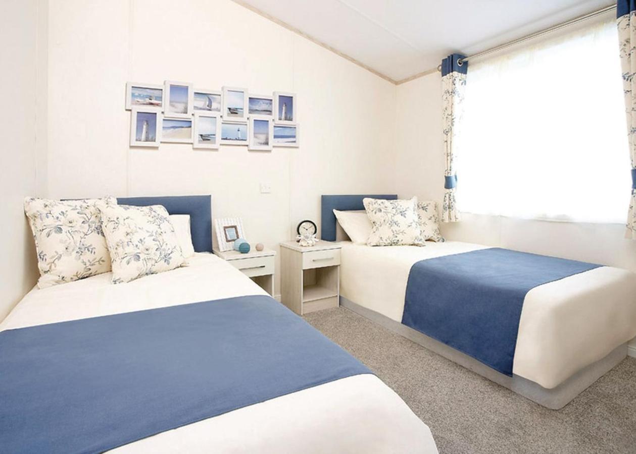 Tattershall Lakes Country Park Dogdyke Экстерьер фото
